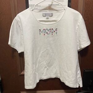 Carolyn Taylor White Tee with Floral 'Mom' Embroidery Sz XL